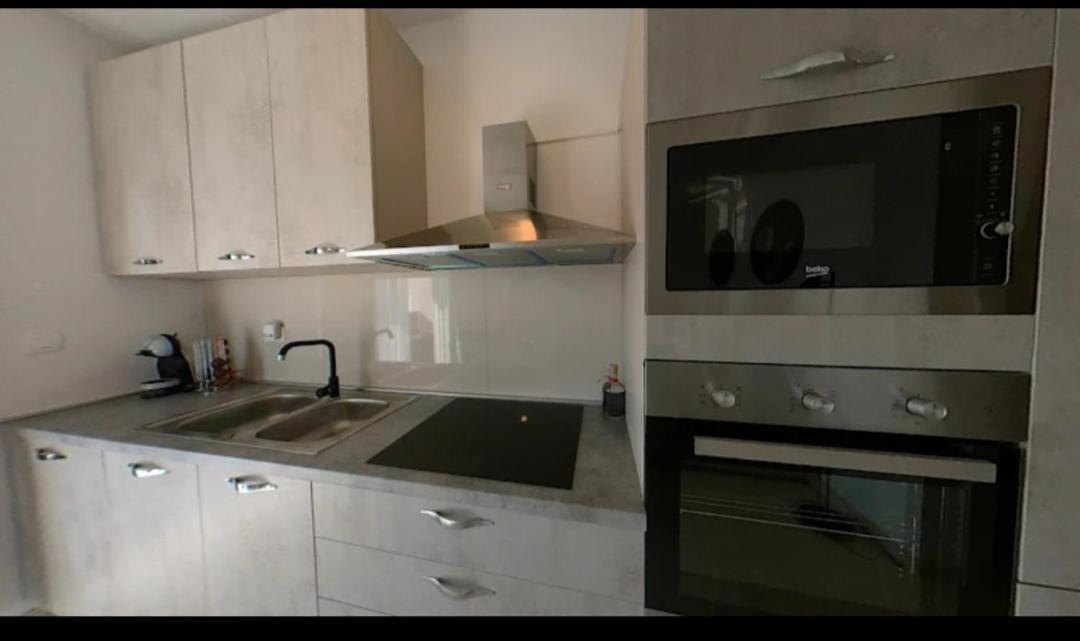 Апартаменти New Apartman P & B Трогір Екстер'єр фото