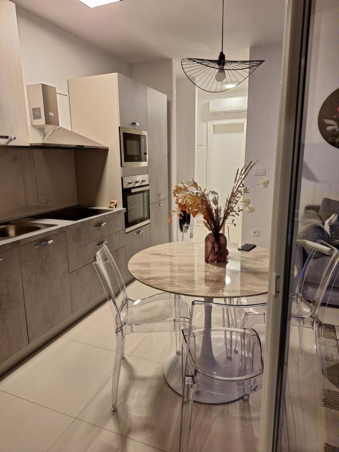 Апартаменти New Apartman P & B Трогір Екстер'єр фото